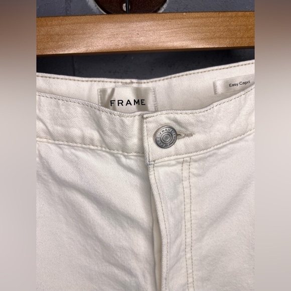 Frame High Rise Easy Capri (31) - Picture 4 of 7